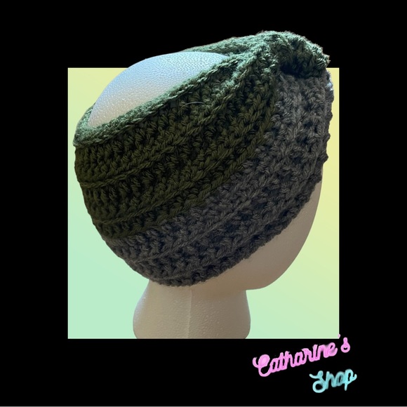 Wizarding School Earwarmer Childs - Picture 2 of 2